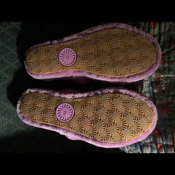 UGG OH YEAH* IN MAGNOLIA, (medium purple) sz10 - Picture 8 of 9